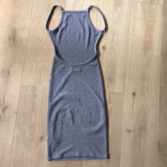 Aritzia low back dress - Picture 2 of 3